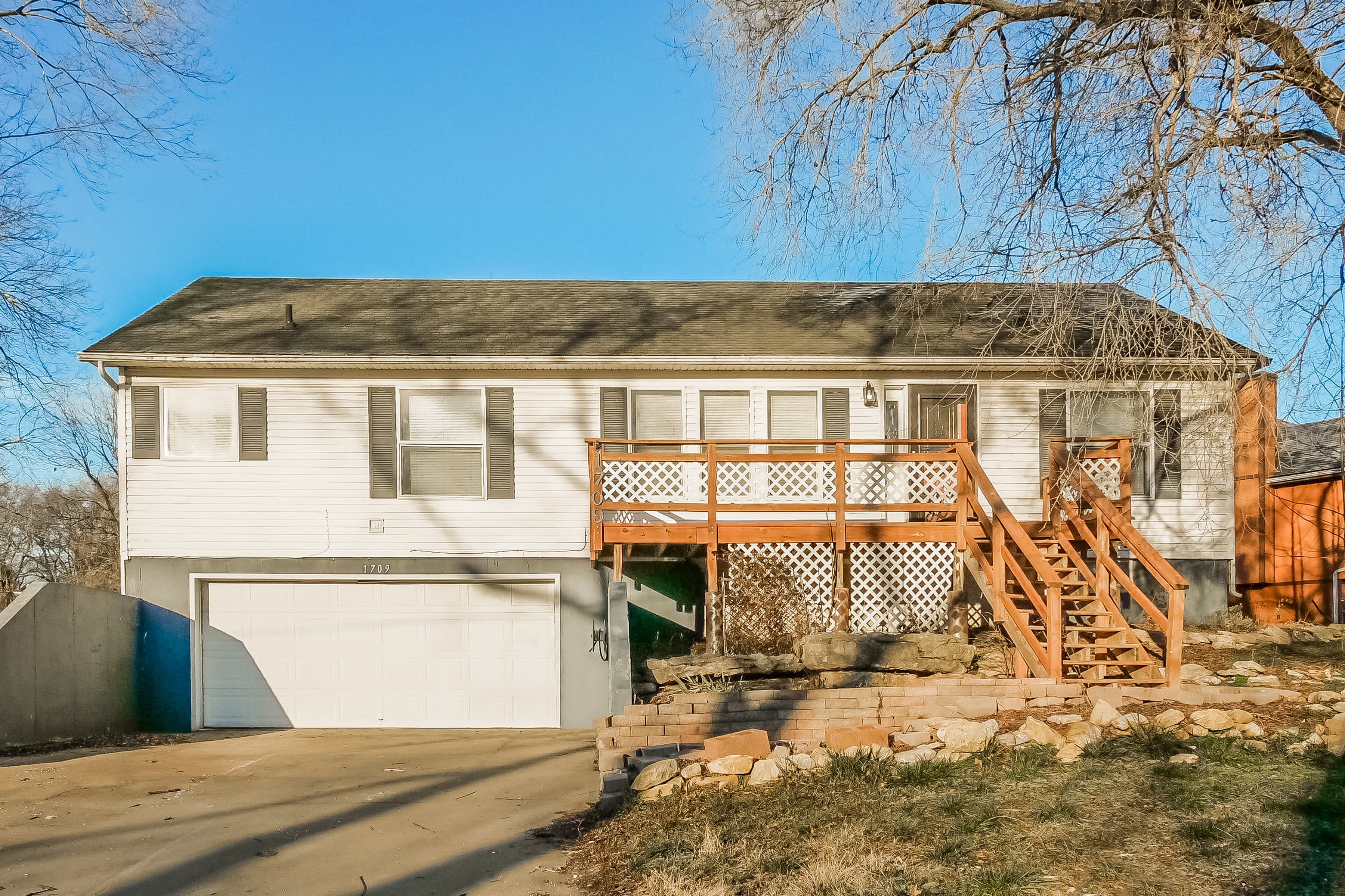 1709 Lexington Rd Pleasant Hill, MO 64080